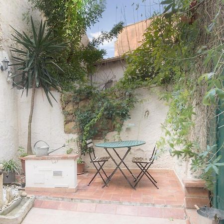 Right House - Small Garden In Old Town - Historical Castle District กาญารี ภายนอก รูปภาพ